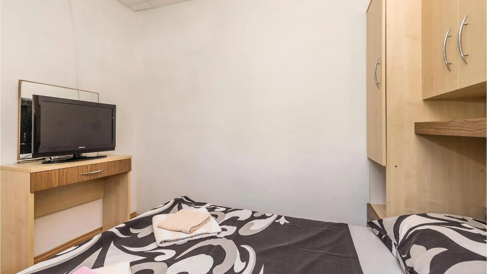 Awesome Apartment In Dinjiska With Kitchen 0*,  Croatia