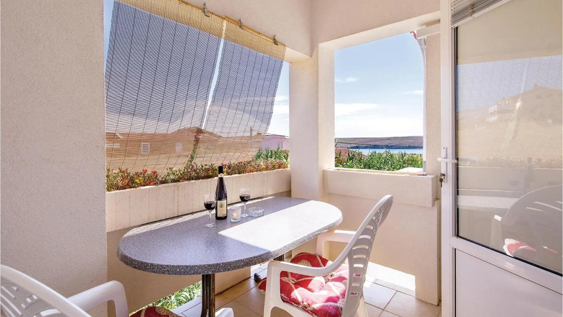 Awesome Apartment In Dinjiska With Kitchen