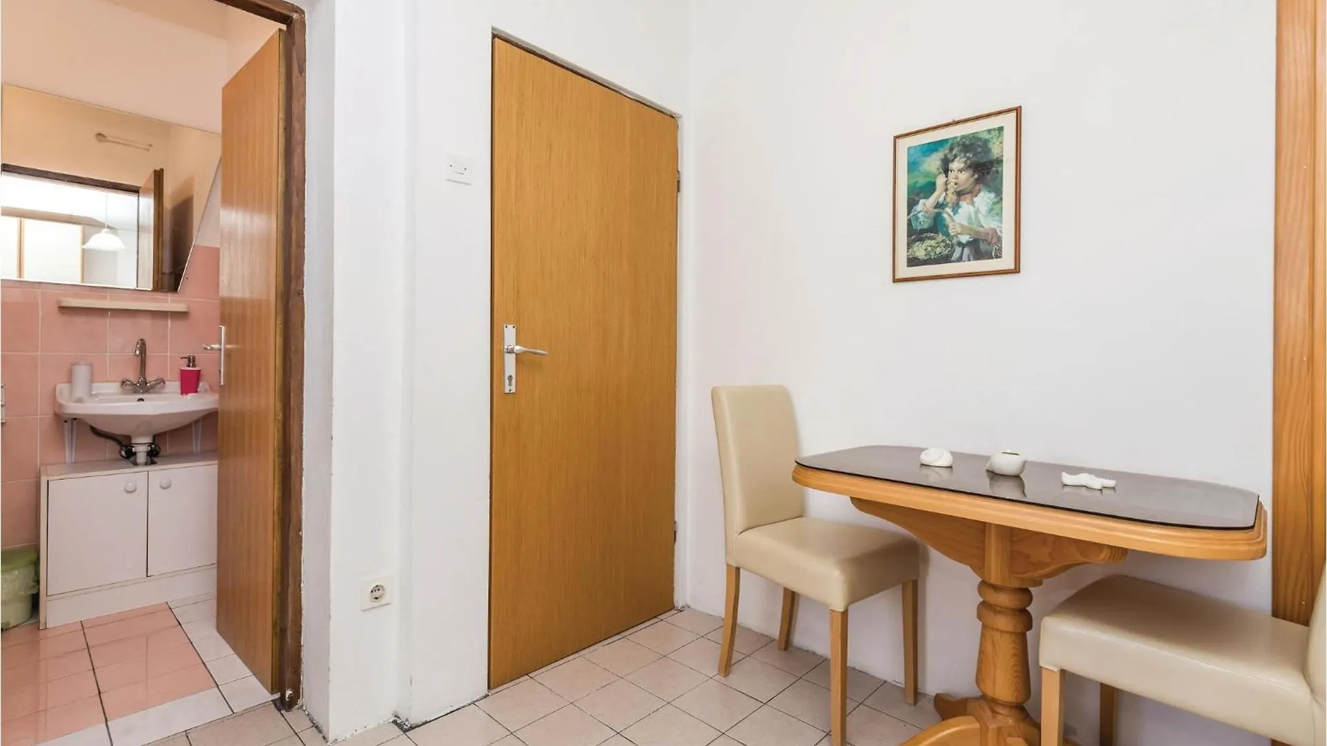 Awesome Apartment In Dinjiska With Kitchen